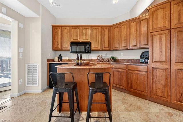 2220 Sandfiddler RD, Virginia Beach, VA 23456