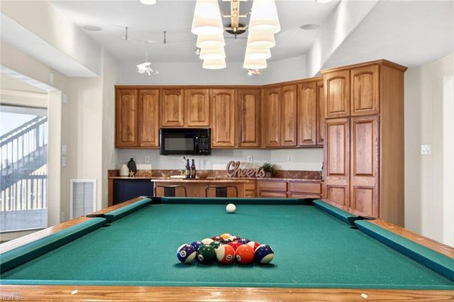 2220 Sandfiddler RD, Virginia Beach, VA 23456