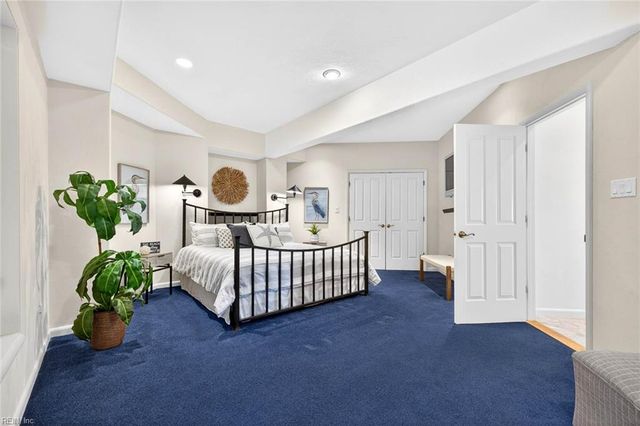 2220 Sandfiddler RD, Virginia Beach, VA 23456