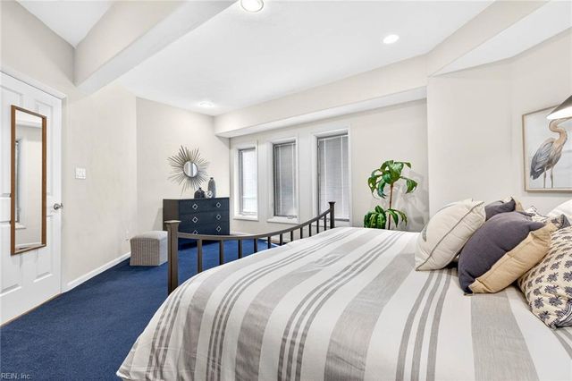 2220 Sandfiddler RD, Virginia Beach, VA 23456