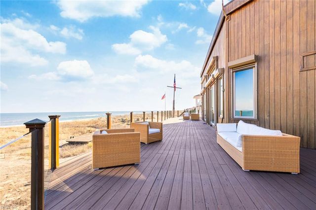 2220 Sandfiddler RD, Virginia Beach, VA 23456