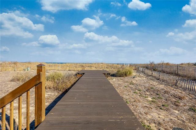 2220 Sandfiddler RD, Virginia Beach, VA 23456