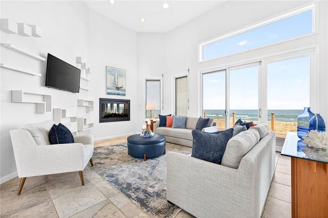 2220 Sandfiddler RD, Virginia Beach, VA 23456