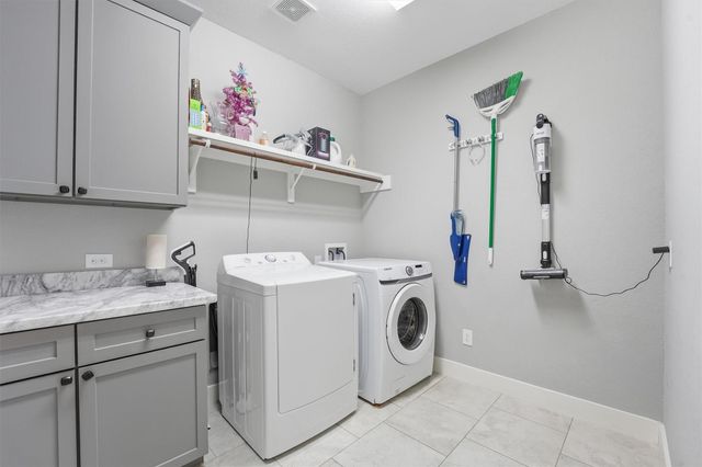 32518 Westwood Square East Drive, Magnolia, TX 77354