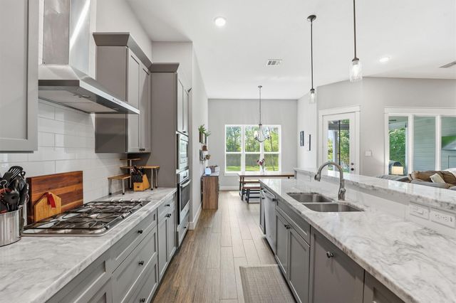 32518 Westwood Square East Drive, Magnolia, TX 77354