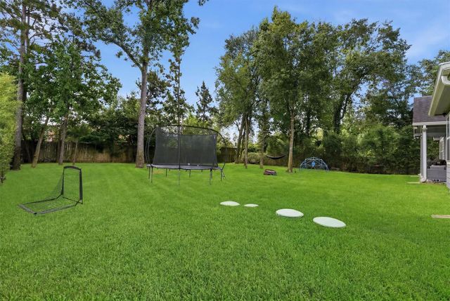 32518 Westwood Square East Drive, Magnolia, TX 77354