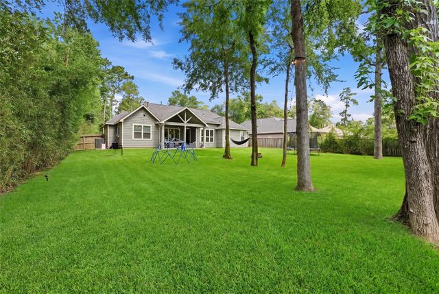 32518 Westwood Square East Drive, Magnolia, TX 77354