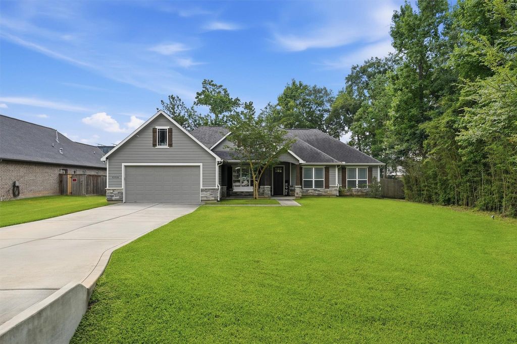 32518 Westwood Square East Drive, Magnolia, TX 77354