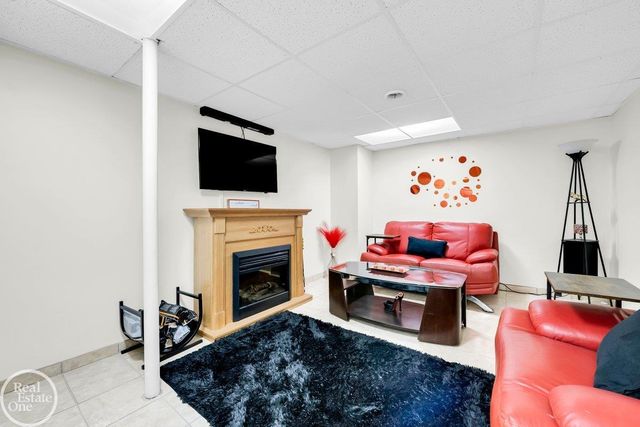 29263 W Chanticleer Street, Southfield, MI 48034