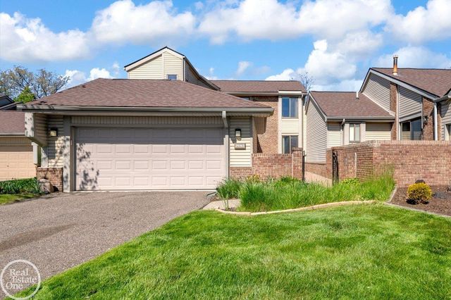 29263 W Chanticleer Street, Southfield, MI 48034