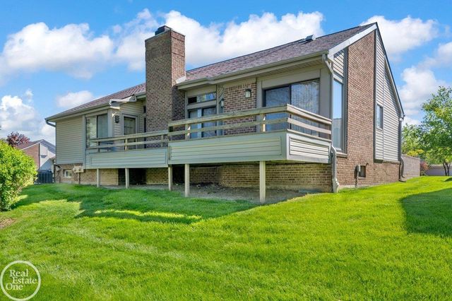 29263 W Chanticleer Street, Southfield, MI 48034
