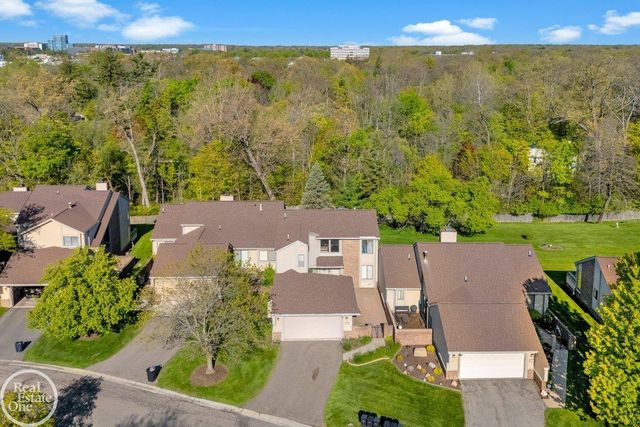 29263 W Chanticleer Street, Southfield, MI 48034