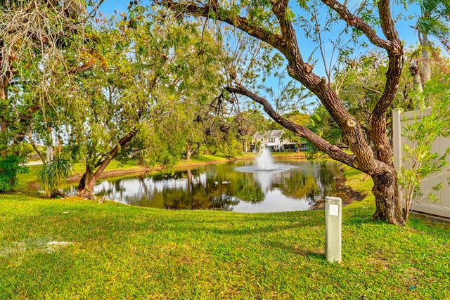 407 Georgian Park Drive, Jupiter, FL 33458