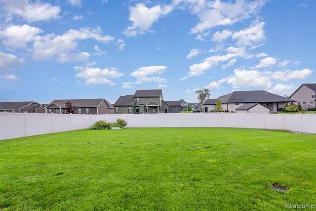 10224 Sarle Road, Freeland, MI 48623