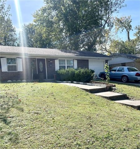 1809 Taylor Avenue, Springdale, AR 72762