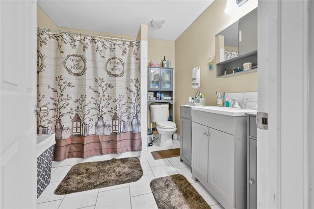 447 Masthead, Gun Barrel City, TX 75156