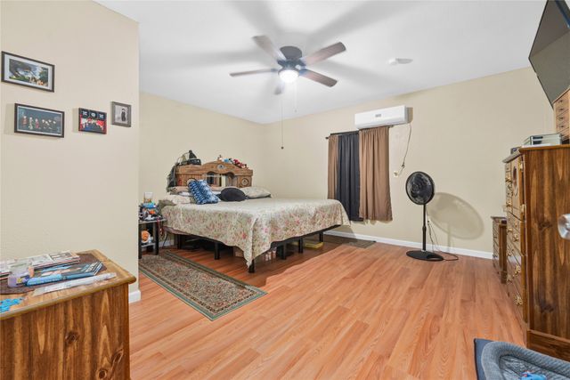 447 Masthead, Gun Barrel City, TX 75156