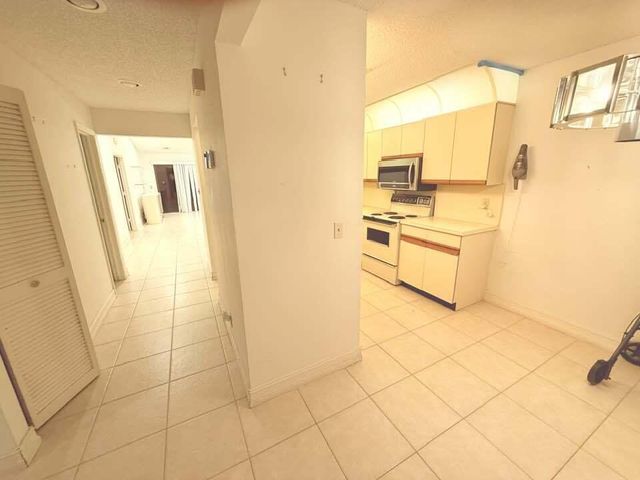 10062 Hickorywood Place, Boynton Beach, FL 33437