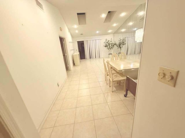 10062 Hickorywood Place, Boynton Beach, FL 33437