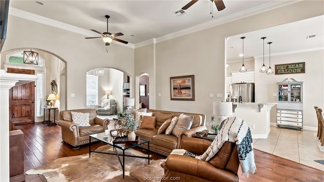2938 Ambrose Drive, Bryan, TX 77808