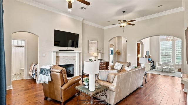 2938 Ambrose Drive, Bryan, TX 77808
