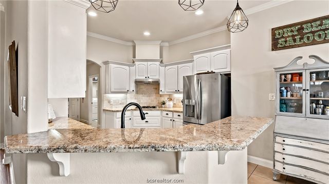 2938 Ambrose Drive, Bryan, TX 77808