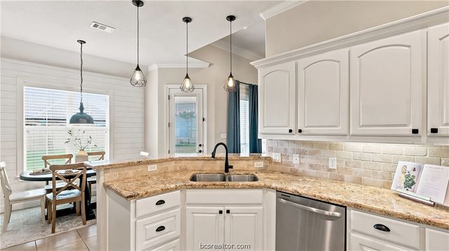 2938 Ambrose Drive, Bryan, TX 77808
