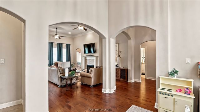 2938 Ambrose Drive, Bryan, TX 77808
