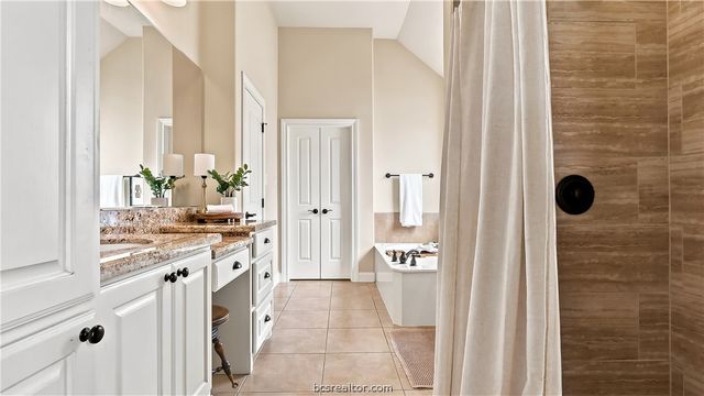 2938 Ambrose Drive, Bryan, TX 77808