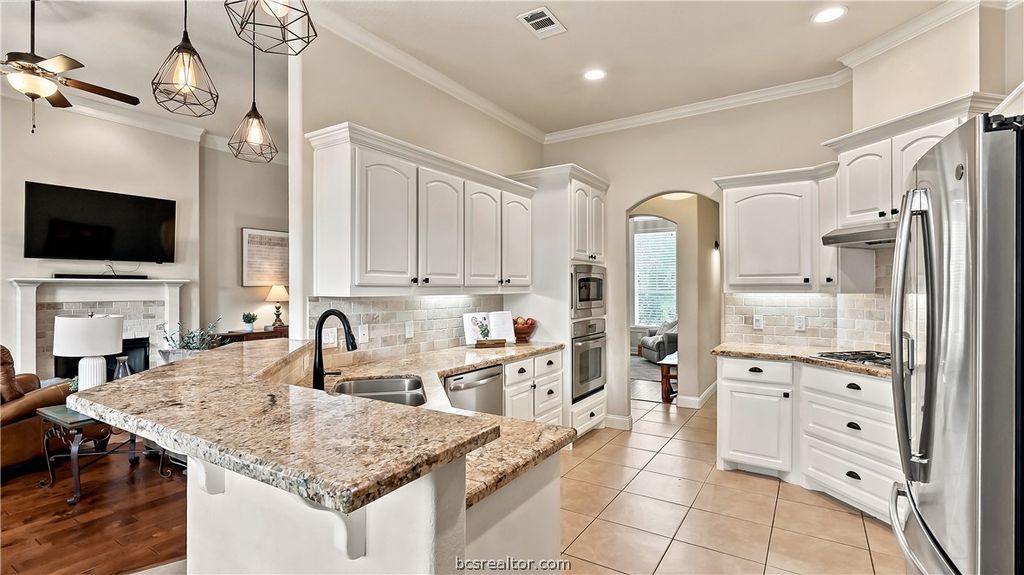 2938 Ambrose Drive, Bryan, TX 77808 — photo 4