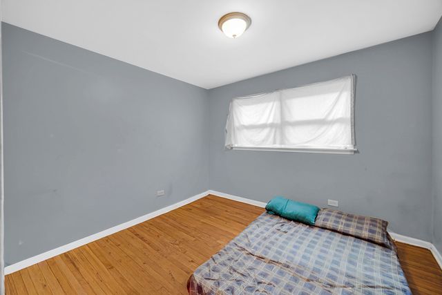 7950 S Lafayette Avenue, Chicago, IL 60620