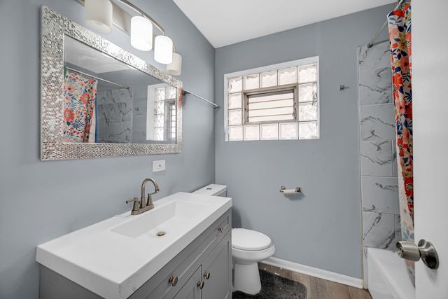 7950 S Lafayette Avenue, Chicago, IL 60620