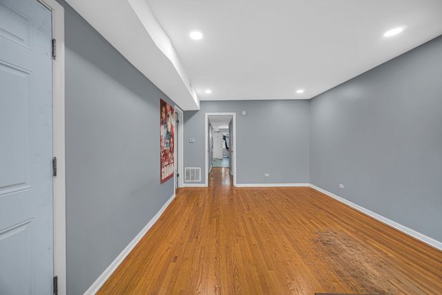 7950 S Lafayette Avenue, Chicago, IL 60620