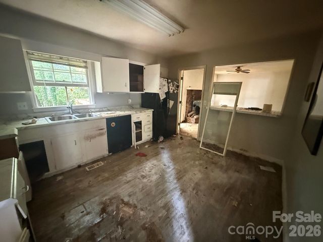 3740 Sugar Spring Road, Gastonia, NC 28054