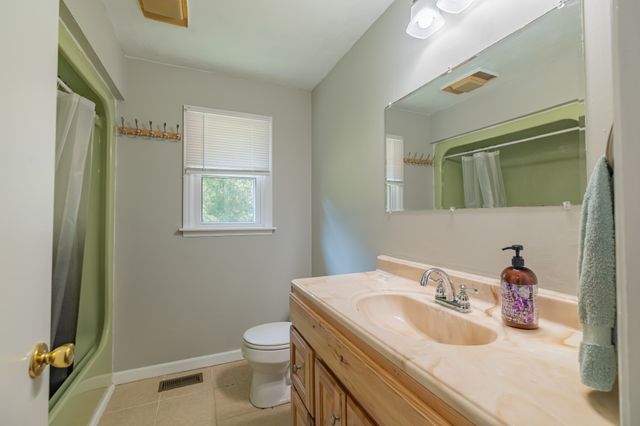 102 Aldrin St, Tullahoma, TN 37388