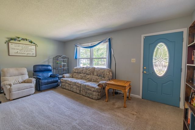 102 Aldrin St, Tullahoma, TN 37388