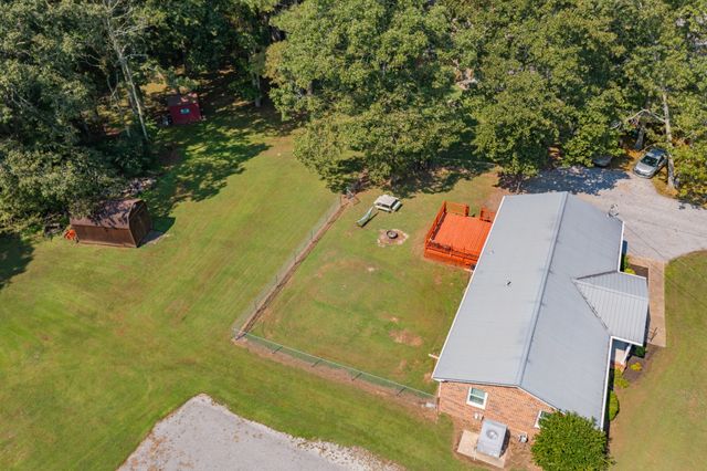 102 Aldrin St, Tullahoma, TN 37388