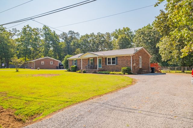 102 Aldrin St, Tullahoma, TN 37388