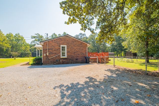 102 Aldrin St, Tullahoma, TN 37388