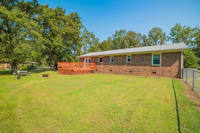 102 Aldrin St, Tullahoma, TN 37388