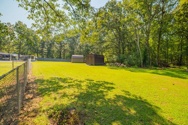 102 Aldrin St, Tullahoma, TN 37388