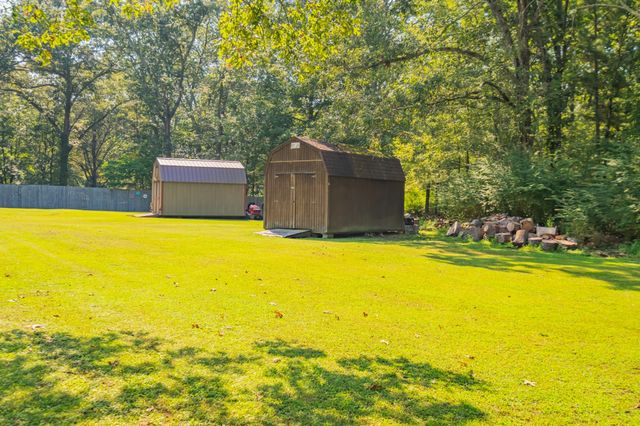 102 Aldrin St, Tullahoma, TN 37388