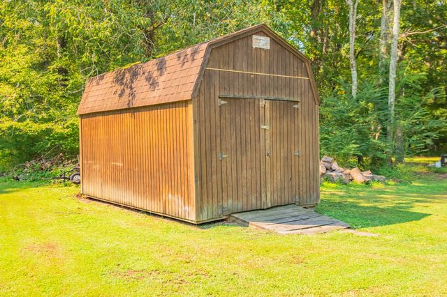 102 Aldrin St, Tullahoma, TN 37388