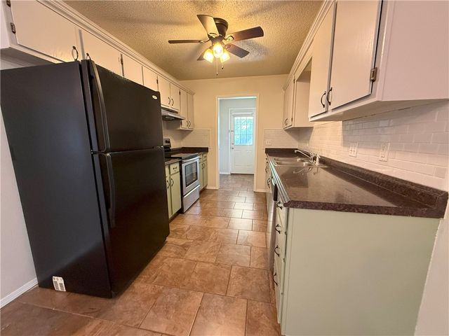 1903 S 18Th Street, Rogers, AR 72756