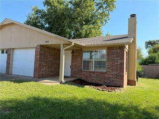 1903 S 18Th Street, Rogers, AR 72756