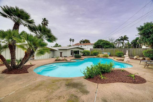 5091 El Arbol, Carlsbad, CA 92008