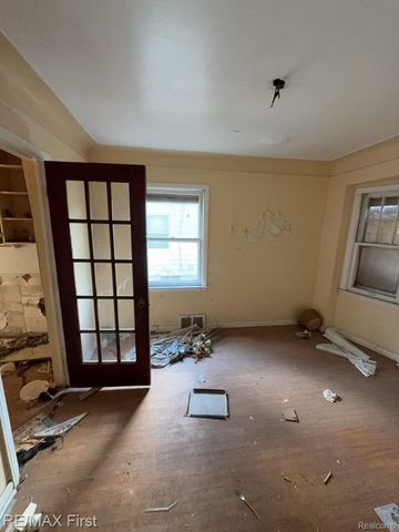 9536 Minock Street, Detroit, MI 48228