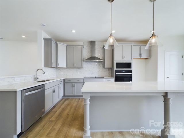 4211 Alexander View Drive, Charlotte, NC 28226
