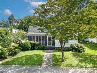 89 Whitmire Street, Brevard, NC 28712