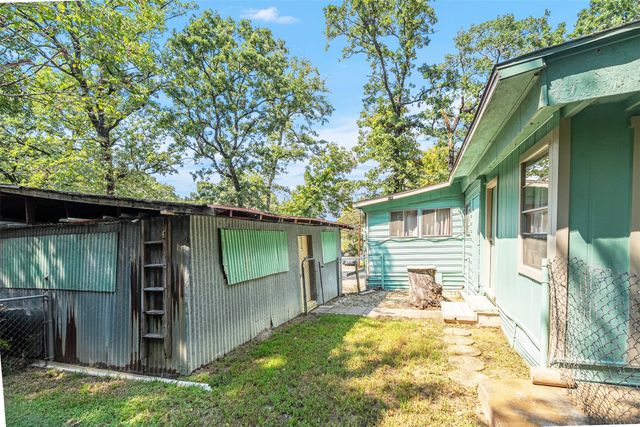 306 Dyer Circle, Payne Springs, TX 75156